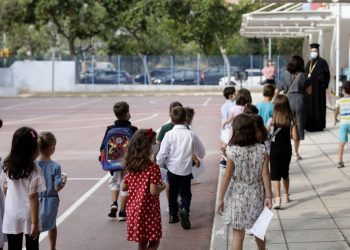 Σχολεία: Η εκτίμηση Γώγου για τη διασπορά του κορωνοϊού