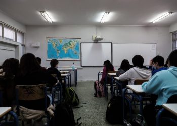 Σχολεία: Αγωνία για το άνοιγμά τους – Οι ειδικοί βλέπουν «έκρηξη» κρουσμάτων