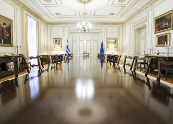 Μείωση συμβασιούχων: Τι αποφάσισε το Υπουργικό Συμβούλιο