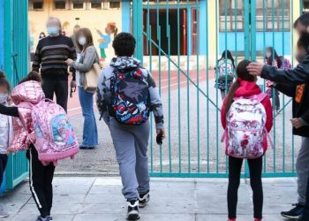 Ενστάσεις για τα μέτρα στα σχολεία από την Αθηνά Λινού