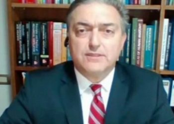 Βασιλακόπουλος: Δεν γίνεται να ρισκάρεις το ανοσοποιητικό ενός παιδιού με φυσική λοίμωξη