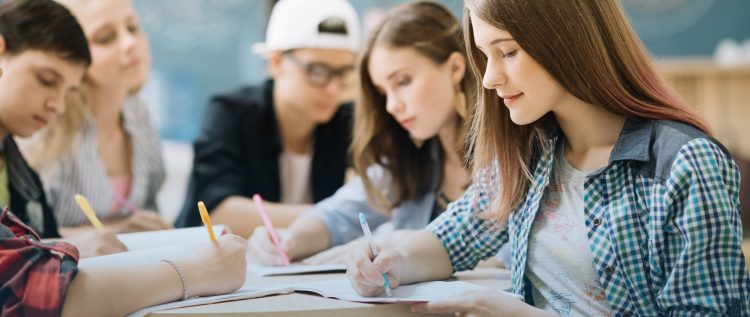 etoima-programmata-spoudwn