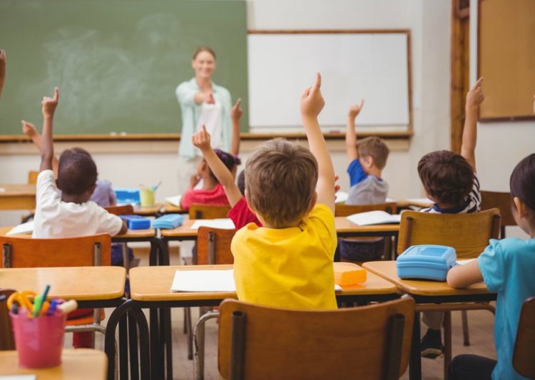 ypaith-allages-sxoleia