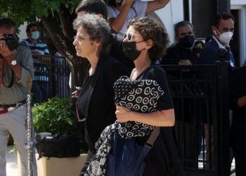 Με το "Παλικάρι" αποχαιρέτησε τον Μίκη Θεοδωράκη η κόρη του Μαργαρίτα