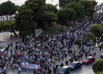 Γερμανικός Τύπος: «Καμία χώρα πιο σκληρή απέναντι στους αντιεμβολιαστές από την Ελλάδα»