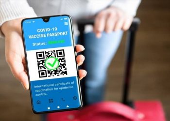 Νέες καταγγελίες για πλαστά πιστοποιητικά εμβολιασμού και rapid test με 100 και 200 ευρώ