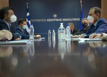 sinantisi-spilios-tzitzikwstas-makedonia