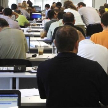 amaklisi-diorismou-dhmosiou-upallhlou