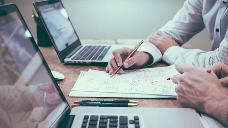 meiwsi-sumbasiouxwn-petsas