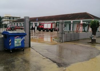 Πλημμύρες Ηλεία: Απεγκλώβισαν παιδιά με τρακτέρ, έκλεισε η Πατρών – Πύργου