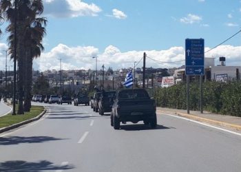 Ηράκλειο: Μηχανοκίνητη πορεία και κατάληψη του ΟΠΕΚΕΠΕ από τους αγροτοκτηνοτρόφους