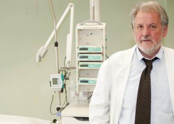 kapravelos-kindunos-na-ginoume-roumania