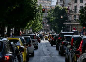 Τέλη κυκλοφορίας 2022: Πότε αναρτώνται τα ειδοποιητήρια – Πόσα θα πληρώσουν οι ιδιοκτήτες