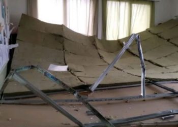 Έπεσε η οροφή σε αίθουσα δημοτικού σχολείου στη Θεσσαλονίκη-Γλίτωσαν από θαύμα οι μαθητές