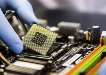 Ημιαγωγοί – Οι… πατέντες των αυτοκινητοβιομηχανιών για την αντιμετώπιση των ελλείψεων