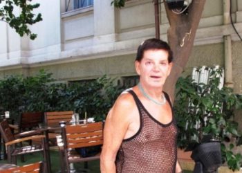 Πέθανε ο Ανδρέας, η θρυλική φιγούρα από τα «φτερά και πούπουλα»