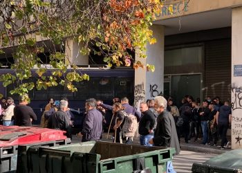 Οι αγρότες από την Κρήτη στην Αθήνα: Συναντήθηκαν με τον Υπουργό