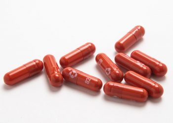 Κορωνοϊός: Σε ποιους θα χορηγούνται τα μονοκλωνικά – Πότε έρχονται τα χάπια κατά της Covid