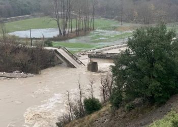 Στο έλεος της κακοκαιρίας η Ήπειρος – Κατέρρευσε γέφυρα, υπερχείλισαν ποτάμια, έκλεισαν δρόμοι (VIDEO)