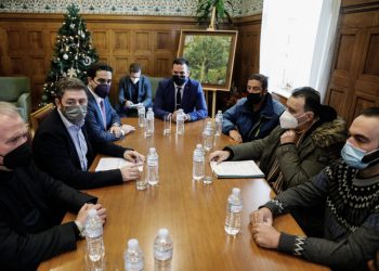 Ανδρουλάκης: Οι ταχυδιανομείς δεν είναι εργαζόμενοι β’ κατηγορίας