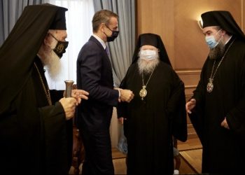 Μητσοτάκης στη ΔΙΣ: Ζήτησε την αύξηση του εμβολιασμού και την τήρηση των μέτρων από τους ιεράρχες