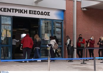 Με γοργούς ρυθμούς οι εμβολιασμοί, άγγιξαν χθες τoυς 100.000