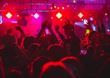 Λουκέτο για ένα μήνα και πρόστιμο 10.300 ευρώ σε club της Κρήτης