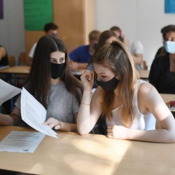 egkuklios-gia-ekpaideutiko-programma-se-gymnasia