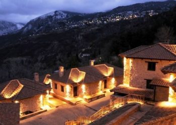 Η «Ομικρον» «παγώνει» τις κρατήσεις για Χριστούγεννα και στην Κρήτη