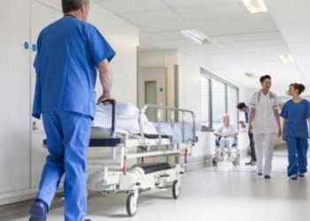 «Βουνό» τα προβλήματα στο ΠΑΓΝΗ λόγω έλλειψης τραυματιοφορέων-Κενές 74 θέσεις