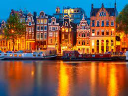 Ολλανδία: Προς σκληρό lockdown τα Χριστούγεννα λόγω Όμικρον