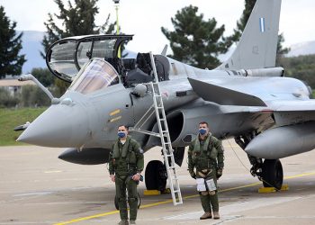 Μητσοτάκης: «Τα πτητικά και καταδυτικά επιδόματα απαλλάσσονται από κάθε φόρο»