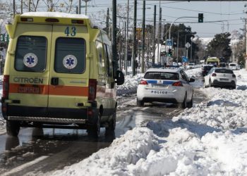 Κακοκαιρία Ελπίδα: “Πόλεμος” ανάμεσα σε ΠΟΕΔΗΝ και ΕΚΑΒ