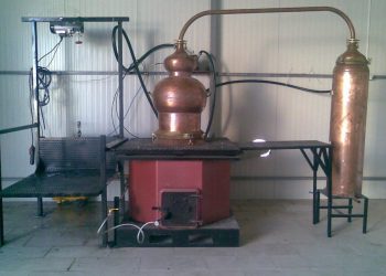 Κρήτη: Οι αμπελουργοί ζητούν να ανοίξει ξανά ο φάκελος “τσικουδιά” – Αντιδράσεις για το νέο καθεστώς