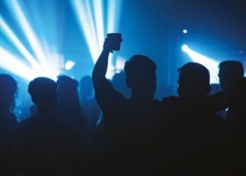 Κρήτη: Προστιμα σε επιχειρησεις και πολιτες για παραβίαση του ωραρίου και μάσκες