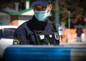Κρήτη: Η Ομικρον σαρώνει και η αστυνομία κάνει ελέγχους και μοιράζει πρόστιμα