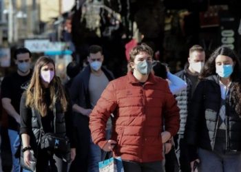 Εκτίμηση για 60.000 κρούσματα κορωνοϊού σήμερα στη χώρα