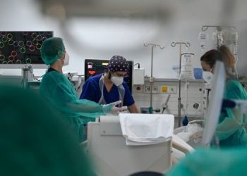 Εκρηξη εισαγωγών στα νοσοκομεία – Αυξήθηκαν κατά 18% οι ασθενείς 4-18 ετών