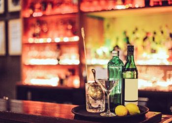 Κρήτη: Λουκέτο και καμπάνα 5.000 ευρώ σε μπαρ για το ωράριο