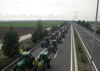 Αγρότες: Κινητοποιήσεις και μπλόκα σε όλη την Ελλάδα