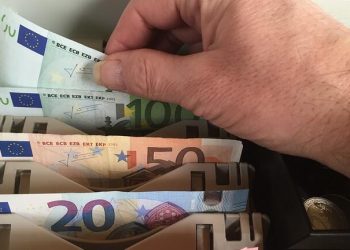 Επίθεση στον Εμπορικό Σύλλογο από την Αγωνιστική Συνεργασία Εμπόρων Χανίων