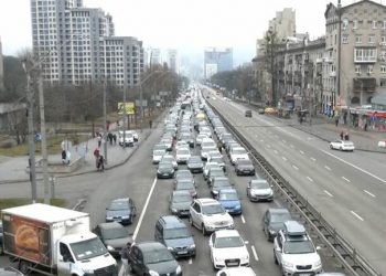 Ολοκληρωτική εισβολή Πούτιν στην Ουκρανία – Δεκάδες νεκροί! (VIDEO)