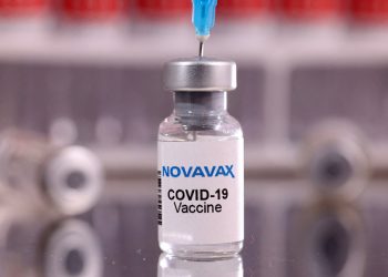 embolio-novavax-poies-oi-parenergeies