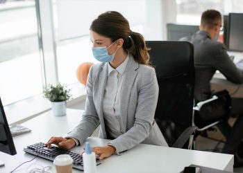 epidoma-astheneias-korwnoiou-poioi-oi-dikaiouxoi