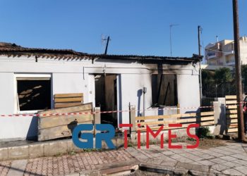 Θεσσαλονίκη: Σοκαρισμένοι οι γείτονες της μητέρας και των παιδιών που κάηκαν ζωντανοί