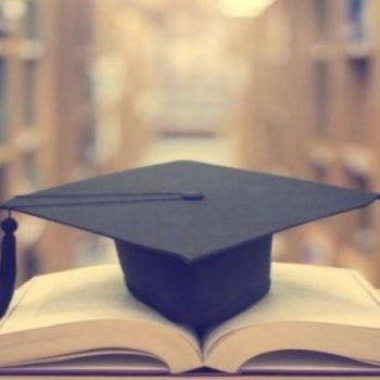 pws-ekdidontai-titloi-spoudwn