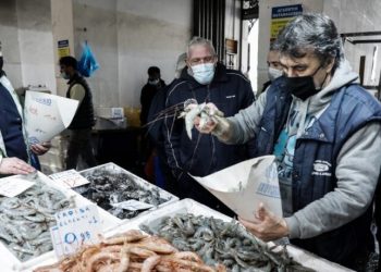 Καθαρά Δευτέρα: Ποια καταστήματα θα είναι ανοιχτά – Τι ισχύει για τα σούπερ μάρκετ