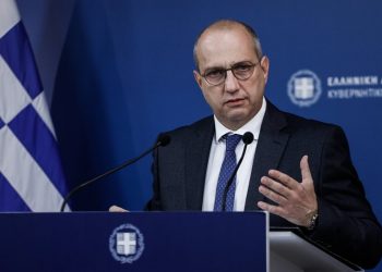 Οικονόμου: Μειωμένο εισιτήριο και για όσους έχουν συμπληρώσει τα 18 και εξακολουθούν να φοιτούν στη Δευτεροβάθμια Εκπαίδευση