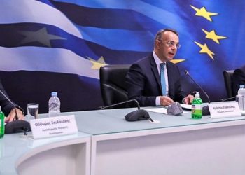 Live η εξειδίκευση των μέτρων 1,1 δισ. για καύσιμα και ενέργεια -Πώς θα δοθούν, ποιους αφορούν