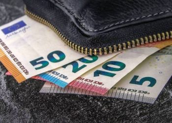 Επιταγή ακρίβειας: Πότε «κληρώνει» για 1,74 εκατ. δικαιούχους